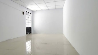 NHÀ DƯỚI 2,5 TỶ Giáp KHU TÊN LỬA -  23M2 - CÁCH HXH CHỈ 15M