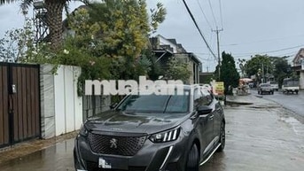 Peugeot 2008 GT Line 2022 11000 km Xám