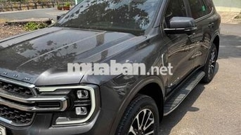 Ford Everest Platinum 4x4 2025 1 chủ | 6.742 km |