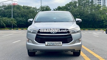 Toyota Innova 2018 Số sàn Bạc 60.000 - 70.000 km