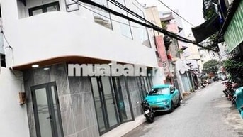 Cho thuê NHÀ NGUYÊN CĂN mới xây, mặt bằng lớn thích hợp kinh doanh / ở
