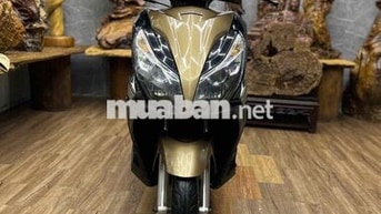 Honda Airblade 125Fi dàn áo sạch sẽ, máy êm ru