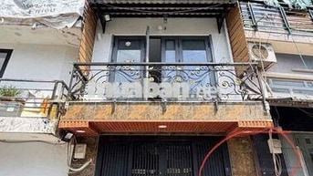 Nguyên căn hxt Phạm Văn Đồng, full nội thất ( 1trệt 2lầu sth )