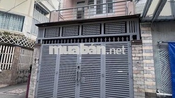 cho thuê nhà đúc lầu hẻm thông xe hơi 1/ đường số 18 p8 Gò Vấp 4 x12m
