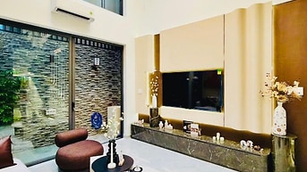 Bán nhà 5 tầng hẻm xe hơi  Phạm Văn Bạch thông Trần Thị Trọng, 10.8tỷ