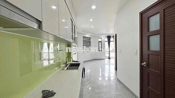 CĂN HỘ 2 PHÒNG NGỦ MỚI AN NINH - CÓ THANG MÁY GẦN THCS HỒ VĂN LONG