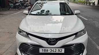 Toyota Camry 2.5Q 2020 Trắng Da