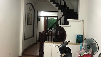 Cho thuê 2 tầng hoặc cả nhà để ở, làm văn phòng, Hoàng Sâm, Nghĩa Đô
