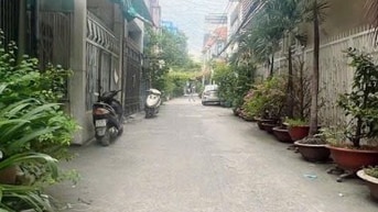 Nhà đẹp 62m2 x 5 tầng HXH đường CMT8 chỉ 12 tỷ 0946546266