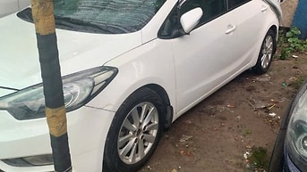 Bán hoặc cho thuê xe ôtô 5 chỗ hiệu Kia K3, đời 2016, màu trắng