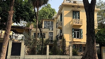 Siêu Biệt Thự Pháp cổ mặt phố Chu Văn An, 825m2, mặt tiền 16m, 375 tỷ