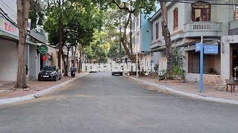 Chính chủ bán nhà 1 trệt, 3 lầu mặt tiền đường Tôn Thất Tùng