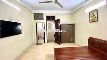 Cho thuê nhà Lạc Long Quân, Tây Hồ – 36m² 5 tầng – ô tô đỗ cửa – 12tr