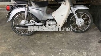 Xe máy Honda Cub 50cc Bạc