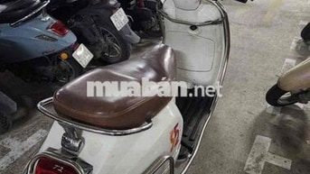 Vespa Trắng chính chủ sử dụng 29C1  040.60 3,8tr