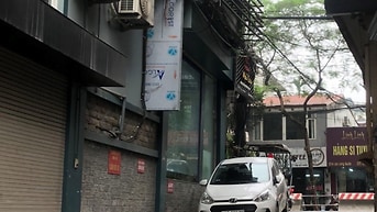 CHO THUÊ NHÀ 33M2 x 4 TẦNG, NGÕ 245 LẠC LONG QUÂN THÔNG NGÕ 175 LLQ