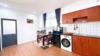 CHDV 3 Phòng Ngủ Thang máy  Rộng 80m2 Ngay Đh Hoa Sen UEH Bách Khoa 
