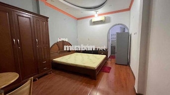 Cho thuê phòng trọ Quận 11 hẻm xe hơi đầy đủ nội thất