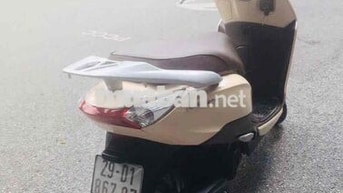 LEAD 125 vàng kem xe đi giữ gìn chất lượng rất tốt