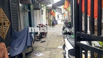 chính chủ cần bán căn nhỏ nhỏ đường TL29 quận 12 gần chợ cầu đồng