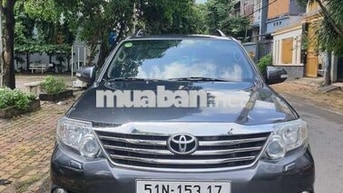 Toyota Fortuner 2013 Xám 7 chỗ Xăng Tự động 2 cầu 
