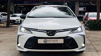 Toyota Corolla Altis 1.8V 2025 Trắng 14.000 km