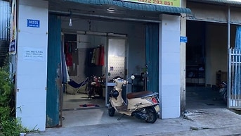 Cho thuê nhà mặt đường Trần Văn Trà, có thể kinh doanh và ở lại.