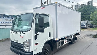 Xe Tải Isuzu QKR210 Thùng Kín Composite