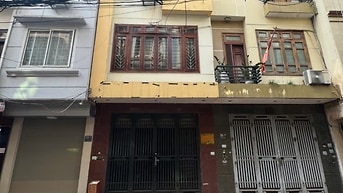 Cc bán nhà ngõ 95 Hoàng cầu Dt 60m2 MT 4,5 m x5 T Đg hè oto 27 tỷ.