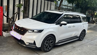 Kia Carnival Signature 2024 2.2D 27.000 KM