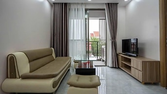 Chung cư Carillon-Hoàng Hoa Thám, 79m2, 2pn,ban công, giá thuê 13,5 tr