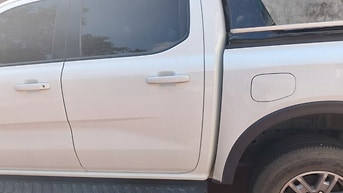 Ford Ranger 2023 Trắng ngoại hình gần như mới
