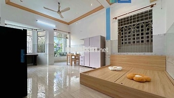 PHÒNG TRỌ BAN CÔNG RỘNG FULL NT CÁCH ĐH VĂN HIẾN 200m