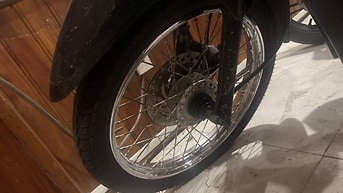 Cần tiền muốn bán xe vẫn đang sử dụng