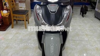Honda SH 125 ABS 2025 Xám xi măng 2000 km