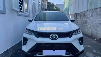 Fortuner Legender 2025, 14 ngàn km, sơn zin 100%