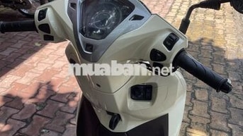 Honda Lead 125 2019 màu Kem