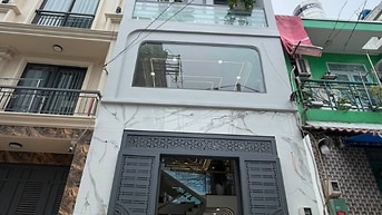 Nhà thiết kế hiện đại 4 tầng + lửng hẻm thông