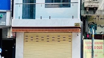Bán nhà MT 25 Trần Phú, Q5. DT: 4mx5m, nhà nở hậu, 1 trệt, 1 lầu mới