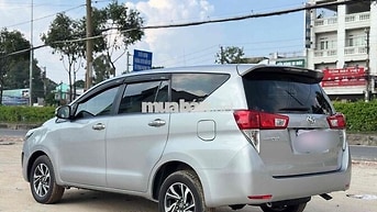 Toyota Innova 2.0E 2022 Bạc 9 vạn km 428 tr