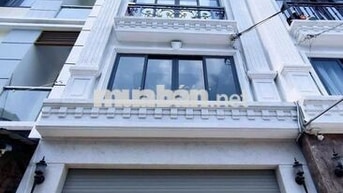Cho thuê nhà MT 681A Lạc Long Quân, Phường 10, Q. Tân Bình 