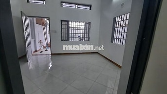 Nhà nguyên căn 1pn có gác lửng hẻm 652 QL13, HBP