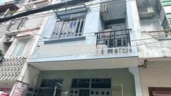 Nhà mt đường Nguyễn Thanh Tuyền, Tân Bình ( 1trệt 2lầu ) 2pn3wc