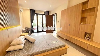 Cho thuê nhà nguyên căn 3 tầng lô góc MT Trưng Nữ Vương