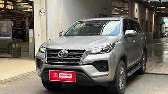 FORTUNER2.7 XĂNG TỰ ĐỘNG 2023 - XHĐ VAT - CÒN GIẢM