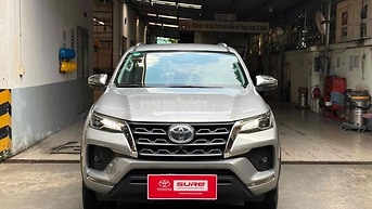 FORTUNER MÁY XĂNG 1 CẦU 2023 - 30,000KM - GIÁ TL