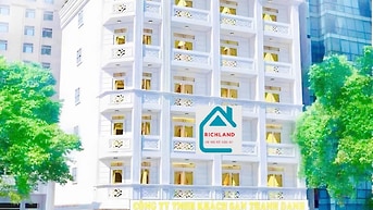 Cho thuê khách sạn MT Châu Văn Liêm_Q5: có 45 phòng full nội thất