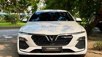 VinFast Lux A Base 2022 Trắng 30000 km