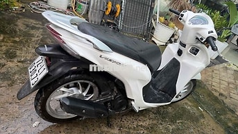 Honda Vision Trắng