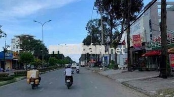 Nhà trệt 2 lầu mặt tiền Nguyễn Văn Cừ